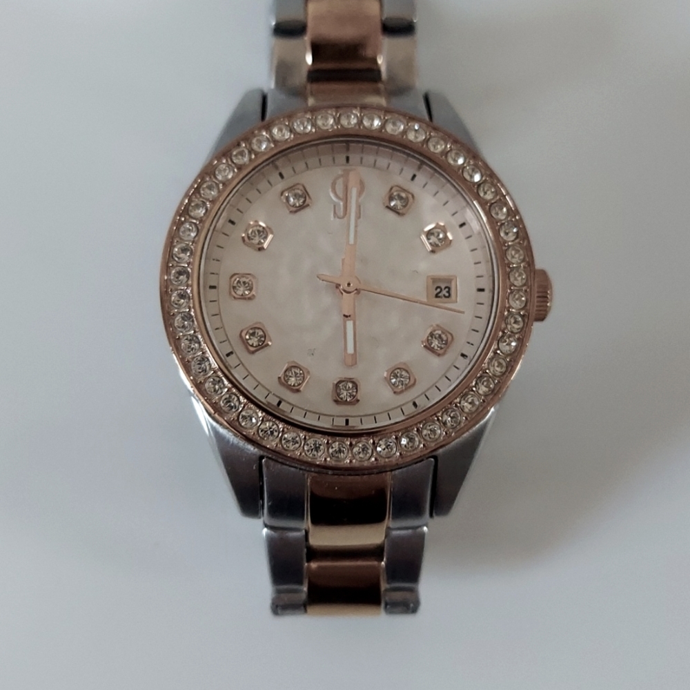 Jennifer Lopez watch